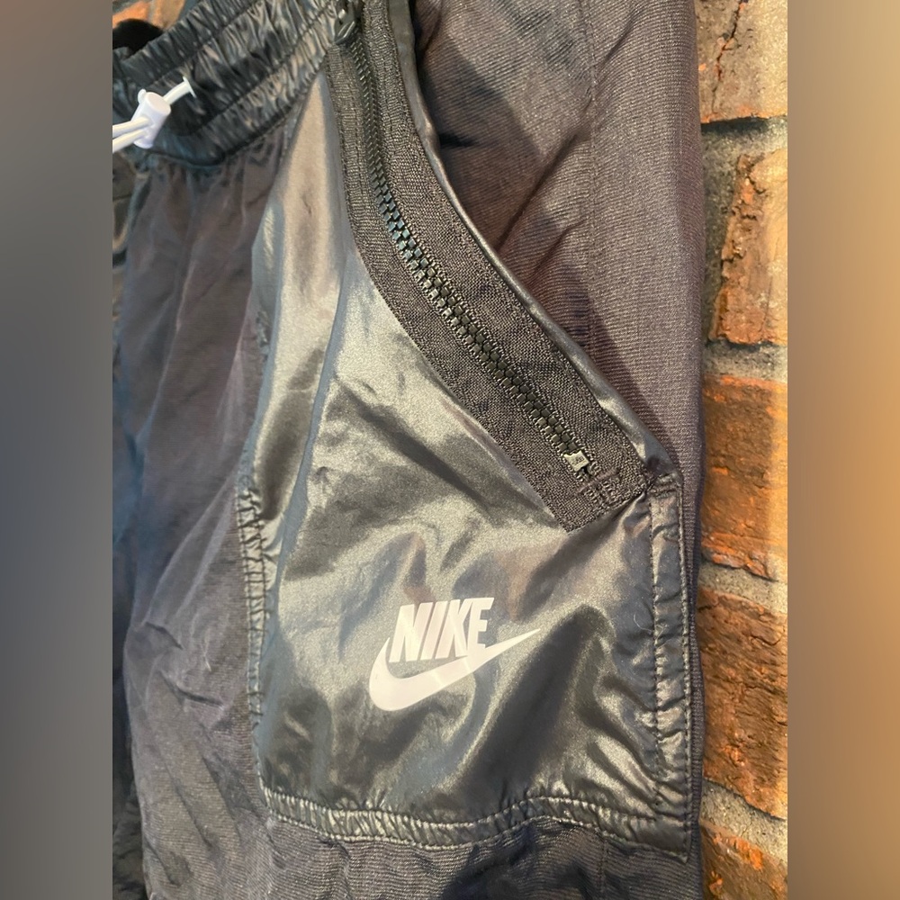 Nike wind suit pants - Picture 3 of 4